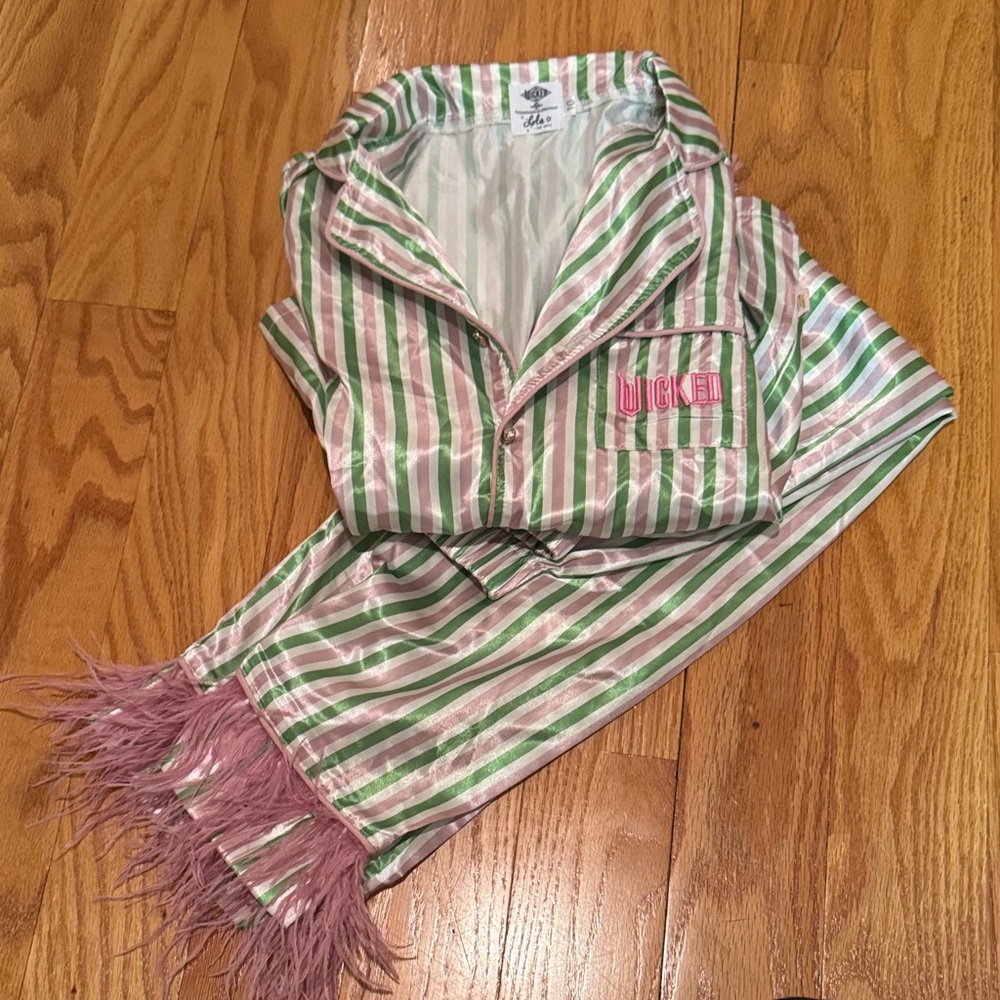 Lola and The Boys GLINDA STRIPE SILKY SET